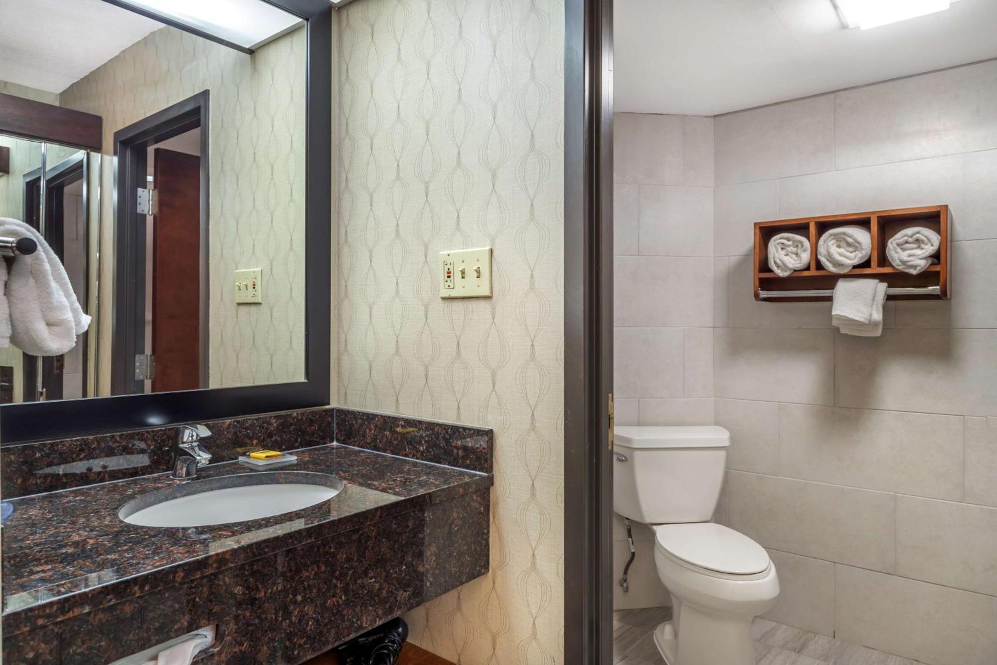 Best Western Plus Houston Energy Corridor Екстериор снимка