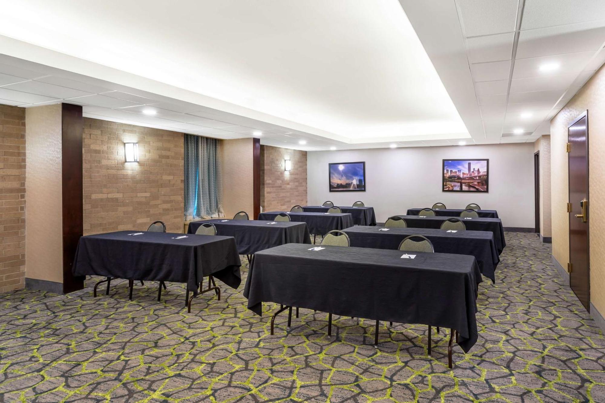 Best Western Plus Houston Energy Corridor Екстериор снимка